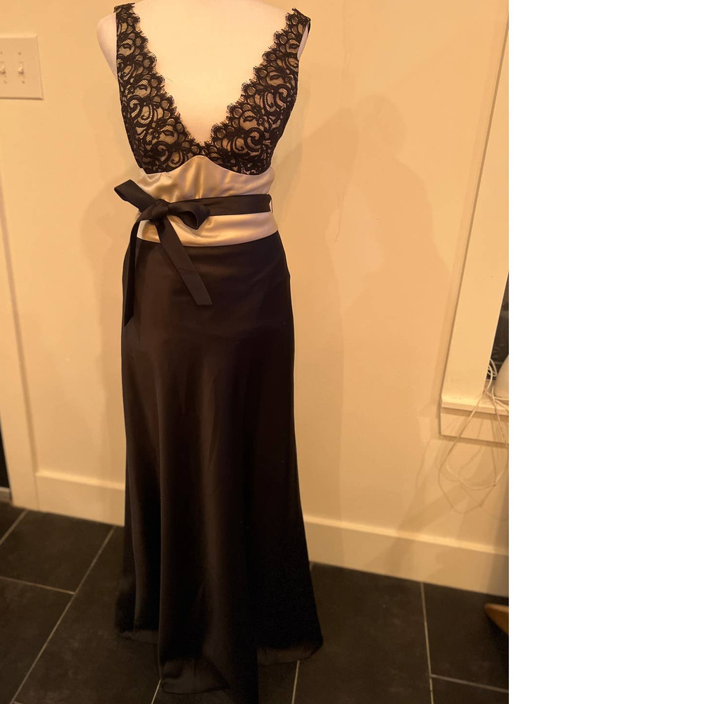Laundry by Shelli Segal black and nude dress
